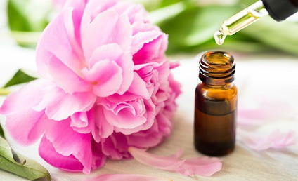 Essential Oils for Romance and Love - Uses, Applications and Essential Oil Blends - Romantic essential oils | Marriage tips | Sex | Intimacy
